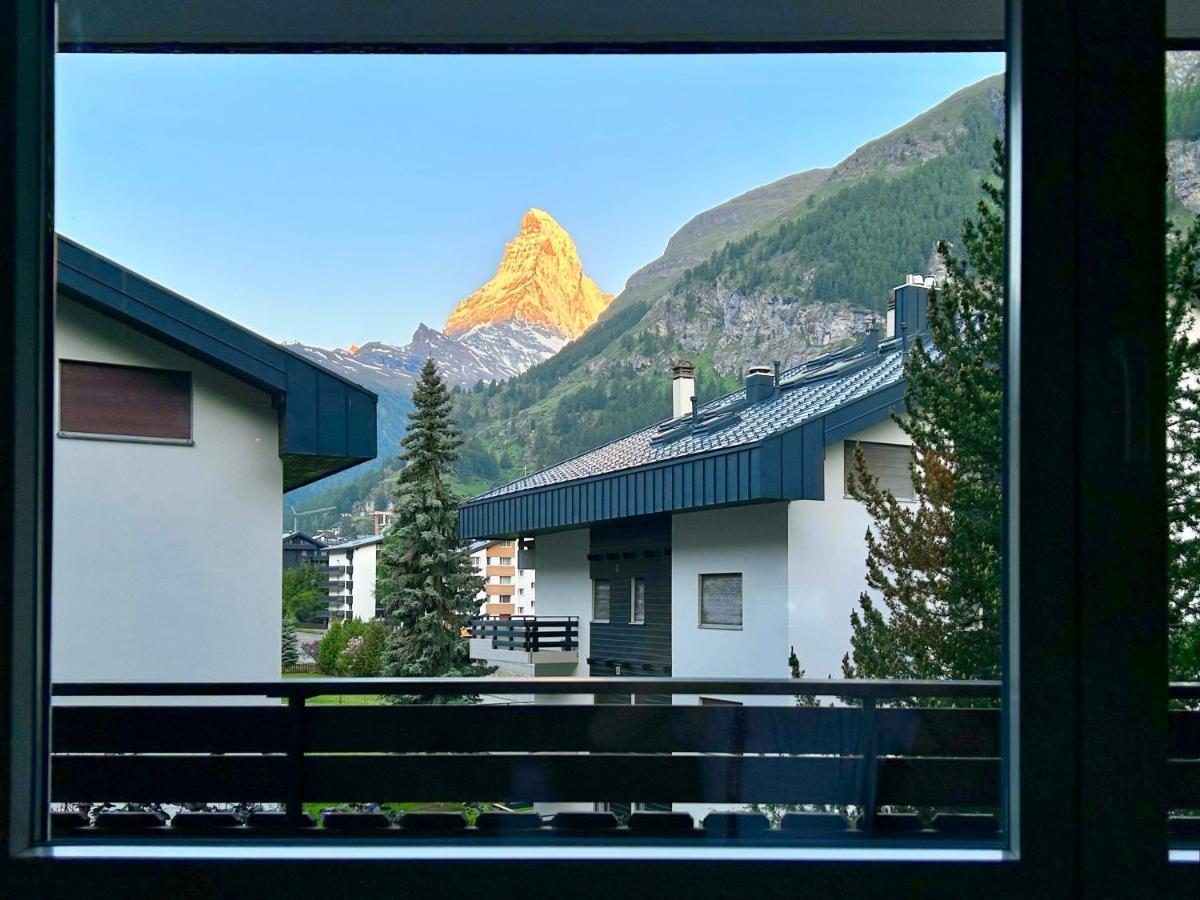 Beautiful Apartment In Zermatt With A Breathtaking View Of The Matterhorn Buitenkant foto