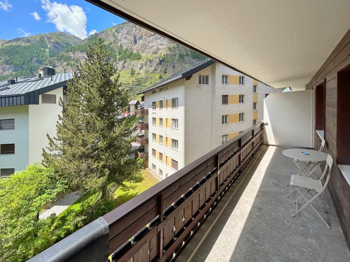 Beautiful Apartment In Zermatt With A Breathtaking View Of The Matterhorn Buitenkant foto
