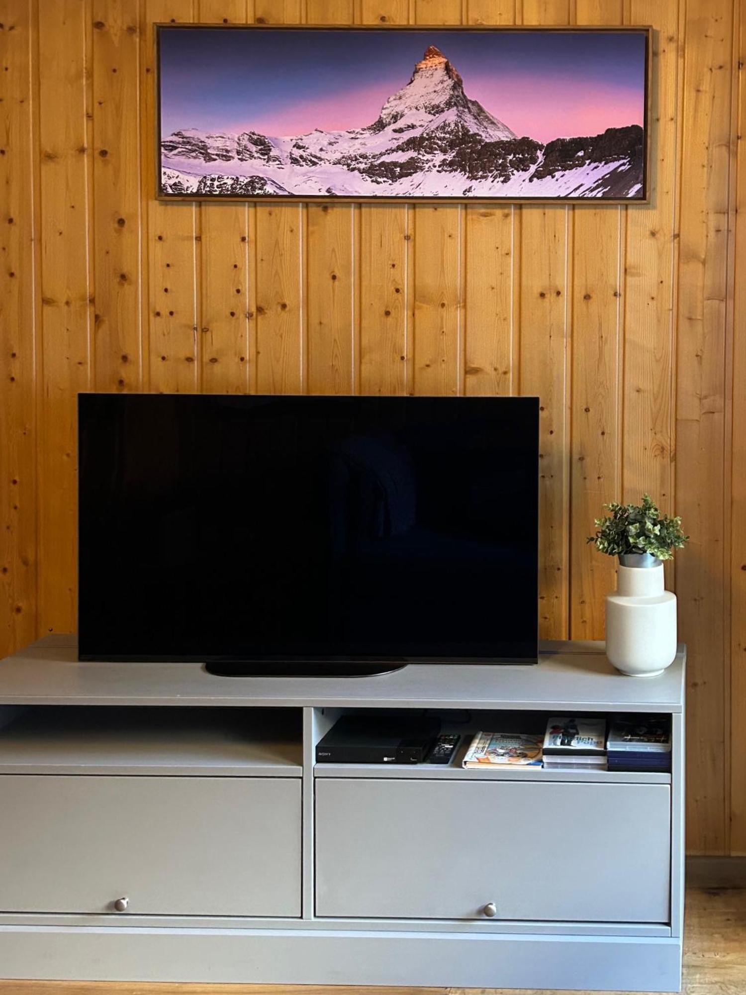 Beautiful Apartment In Zermatt With A Breathtaking View Of The Matterhorn Buitenkant foto